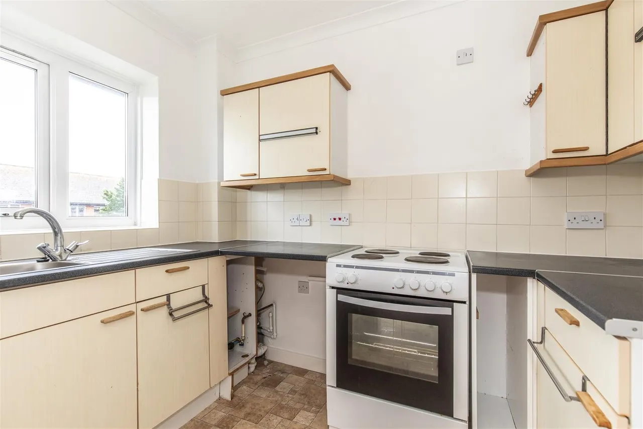 Carnegie Road, Worthing, photo 16