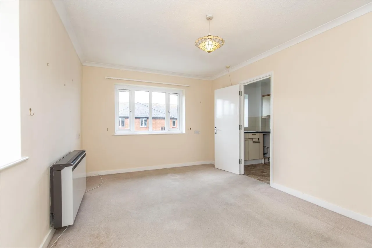 Carnegie Road, Worthing, photo 13