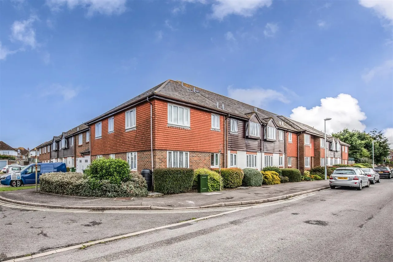 1 bed flat for sale — Carnegie Road, Worthing