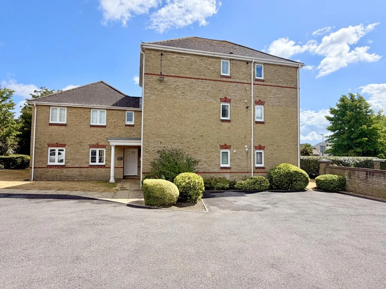 Wareham Court, BH15, photo 15