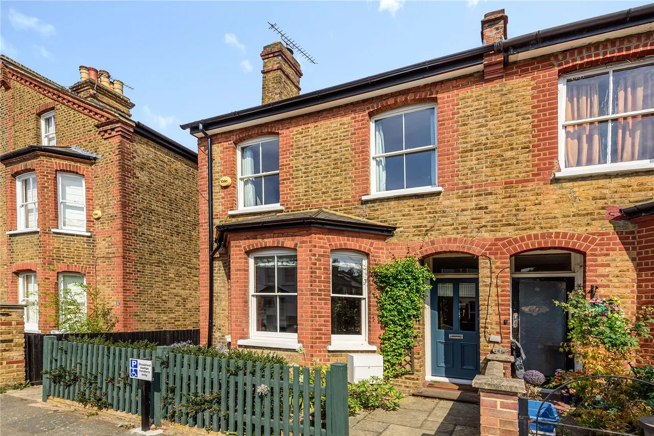 3 bed house for sale — Heath Gardens, Twickenham, TW1 4LY