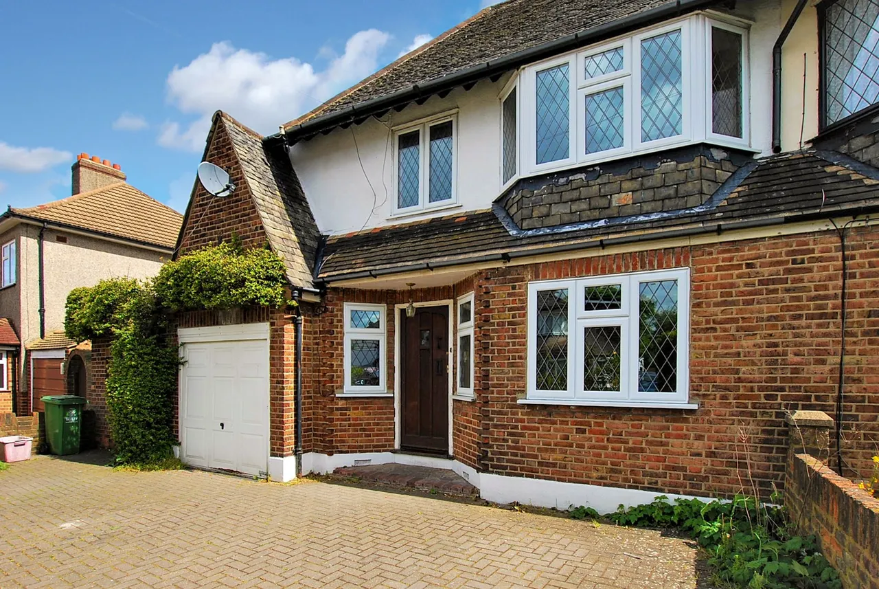 3 bed house to rent, Pickford Close, Bexleyheath, DA7