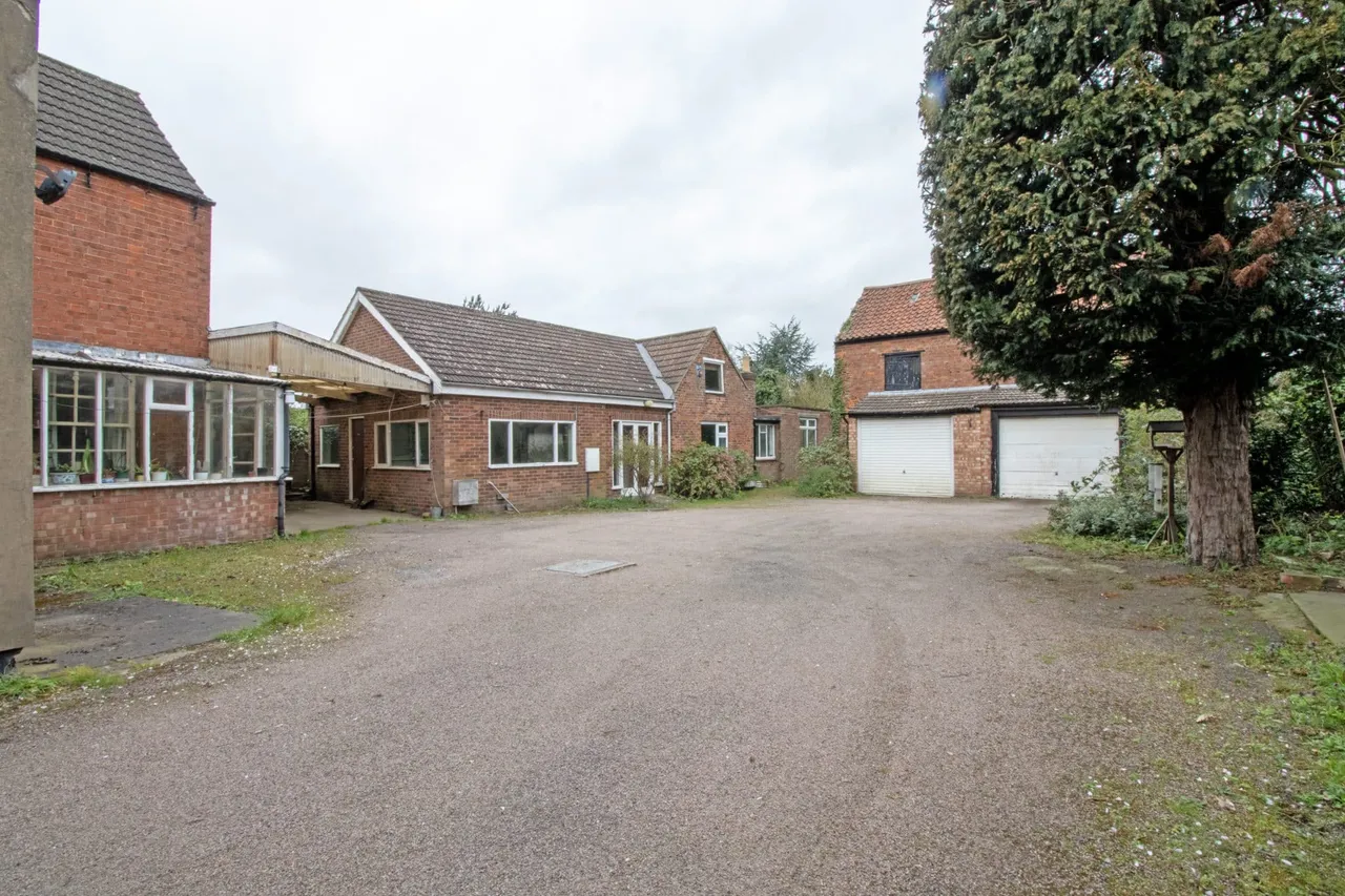 High Street, Scotter, DN21, photo 22