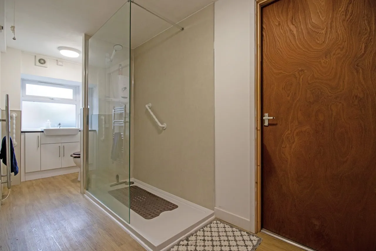 High Street, Scotter, DN21, photo 8