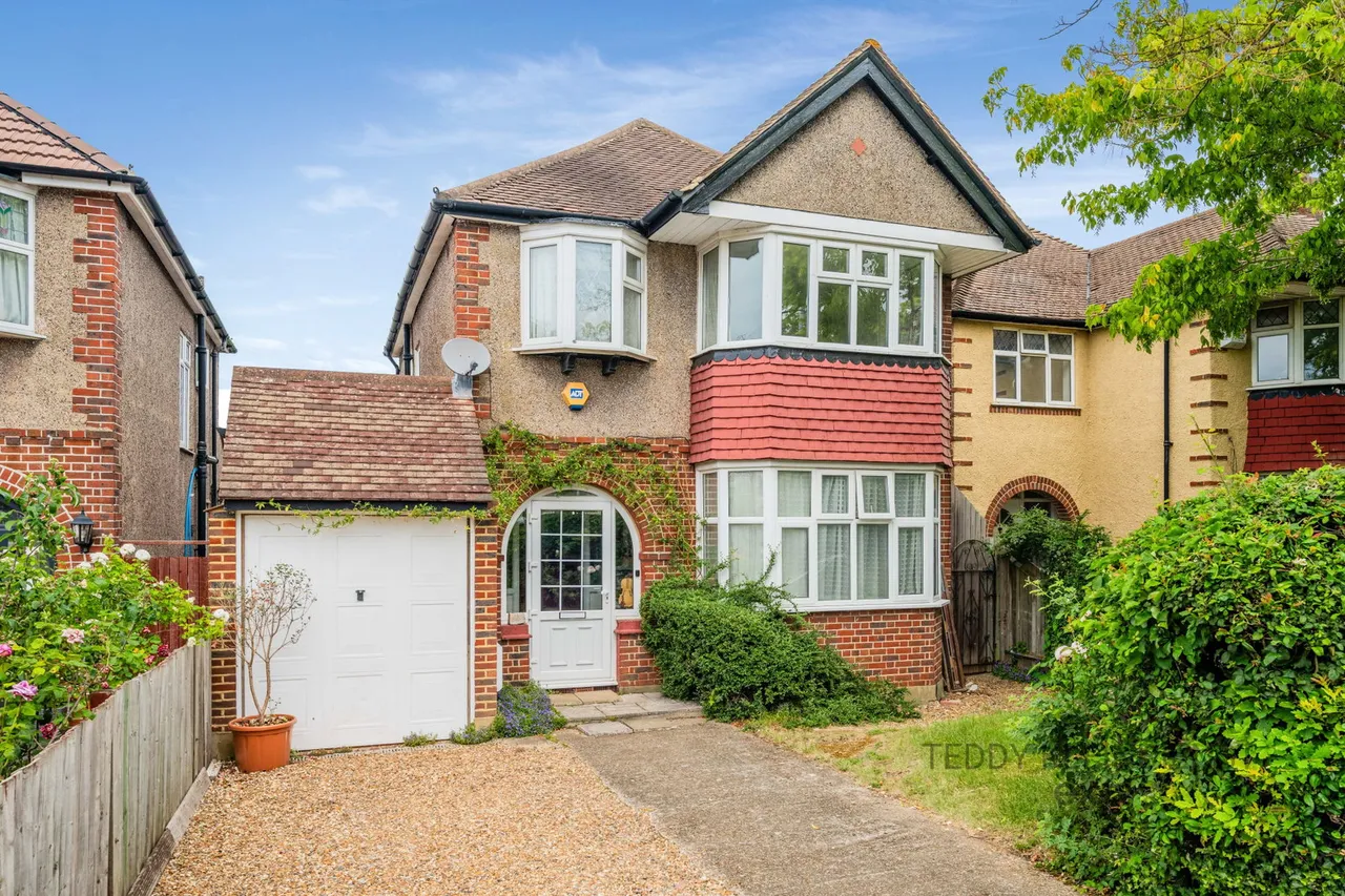 4 bed house for sale — Sheephouse Way, New Malden, KT3 5PF