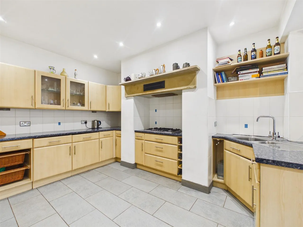 Corbar Road, Buxton, photo 2
