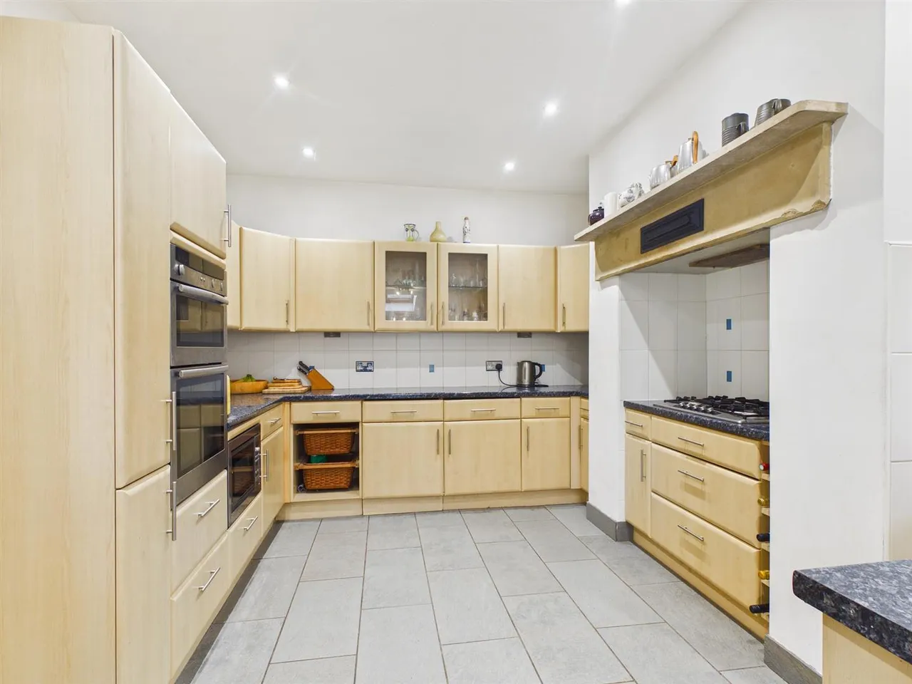 Corbar Road, Buxton, photo 5