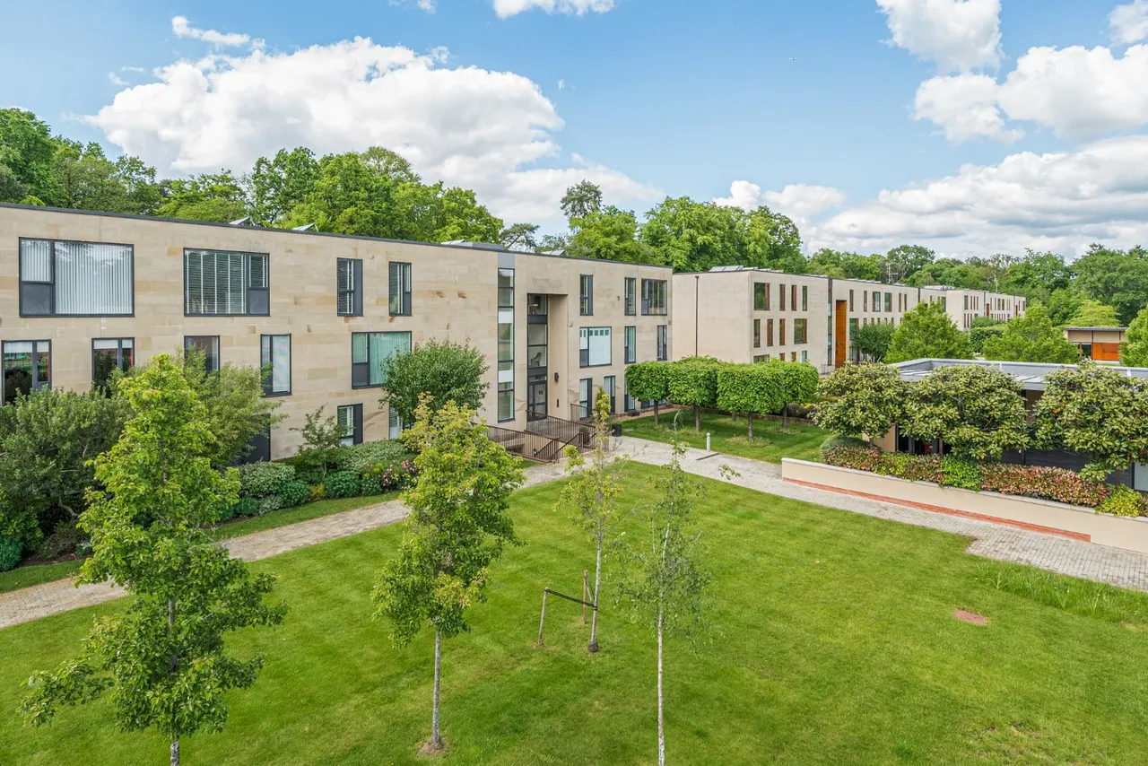 3 bed cliveden gages, taplow,sl6 for sale, Cliveden Gages, Taplow, SL6