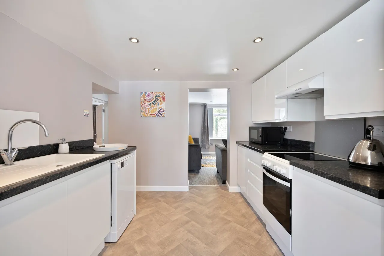 Modern Three Bedroom Cottage in Watton, photo 3