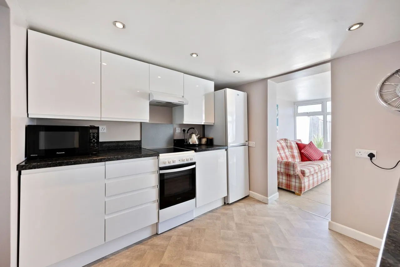 Modern Three Bedroom Cottage in Watton, photo 8