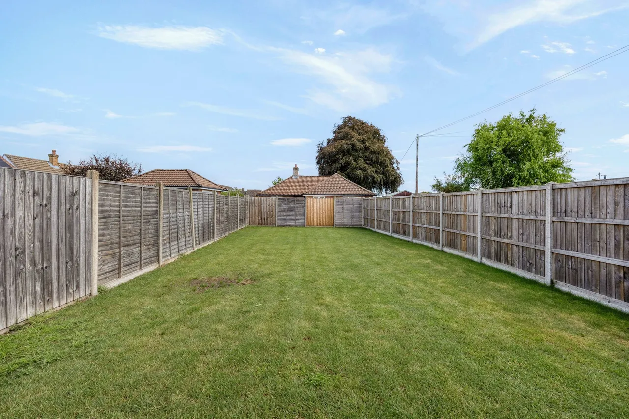 Modern Three Bedroom Cottage in Watton, photo 5