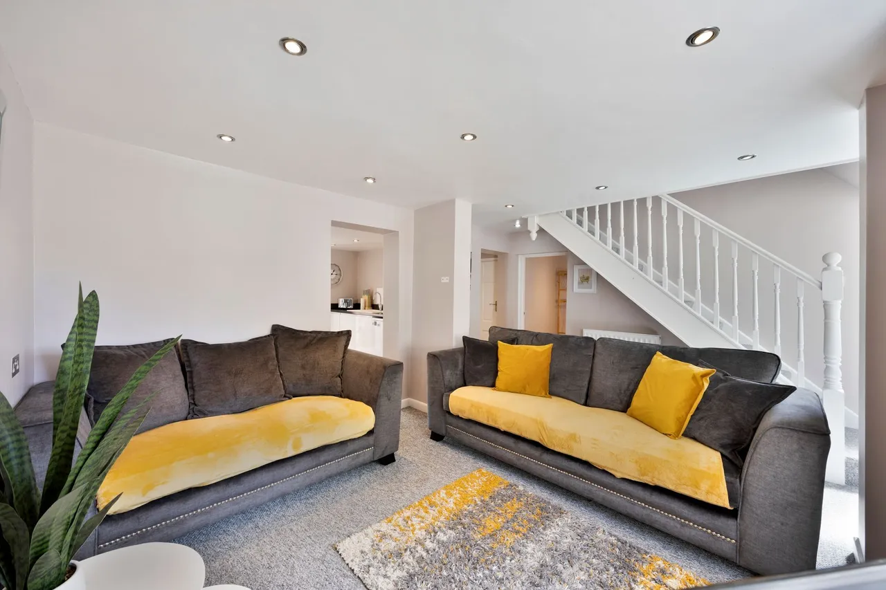 Modern Three Bedroom Cottage in Watton, photo 9