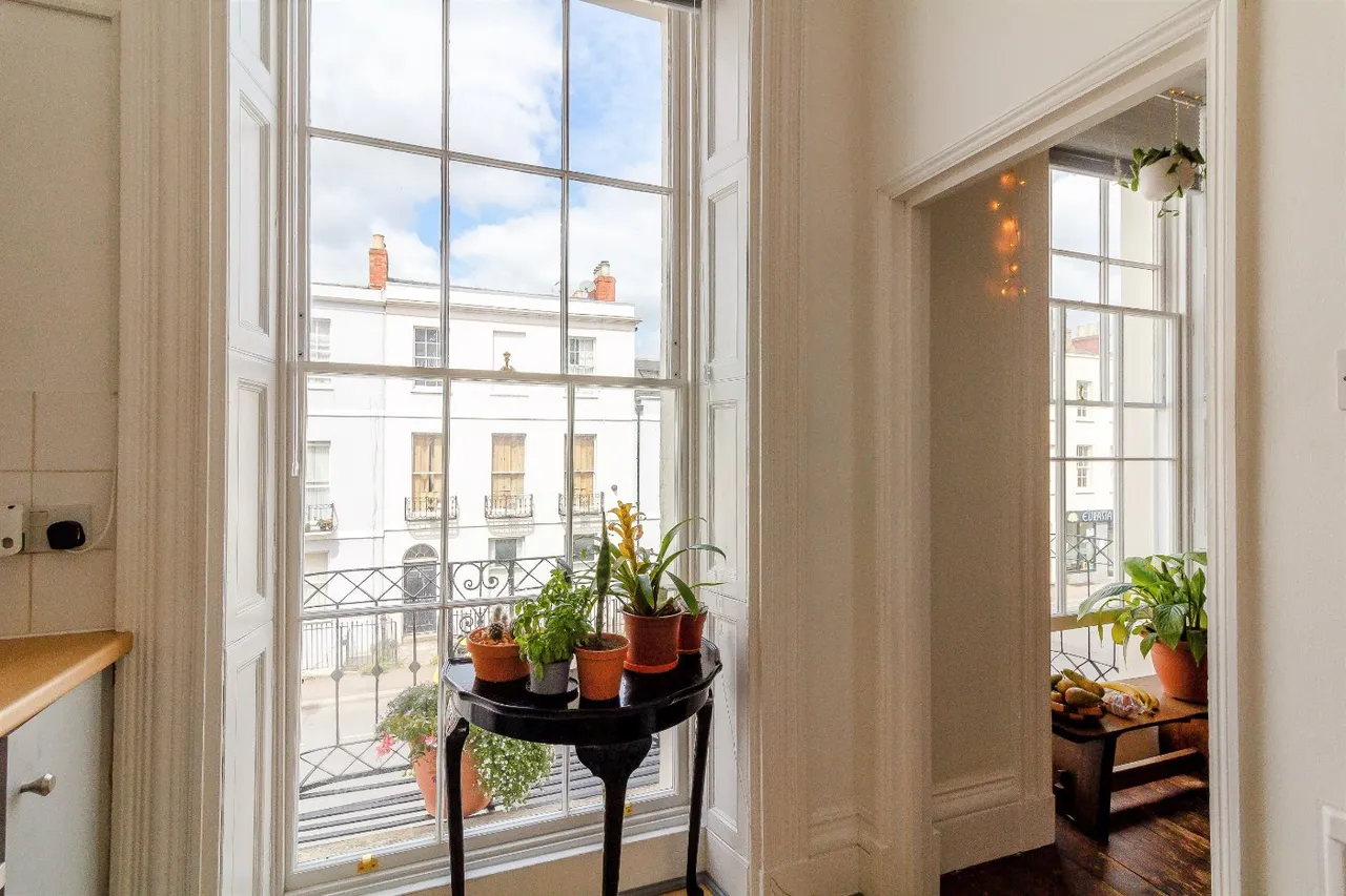 Hewlett Road, Cheltenham, GL52, photo 4