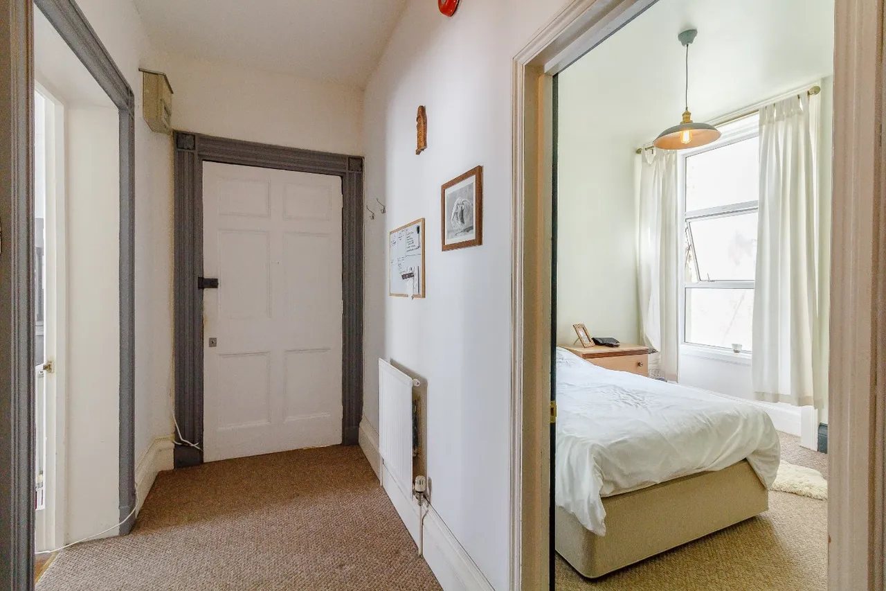 Hewlett Road, Cheltenham, GL52, photo 7