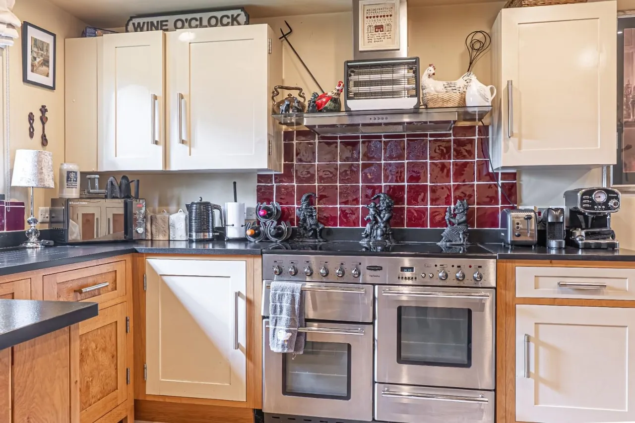 The Shire House, Rowden Farm Barns, LU7, photo 5