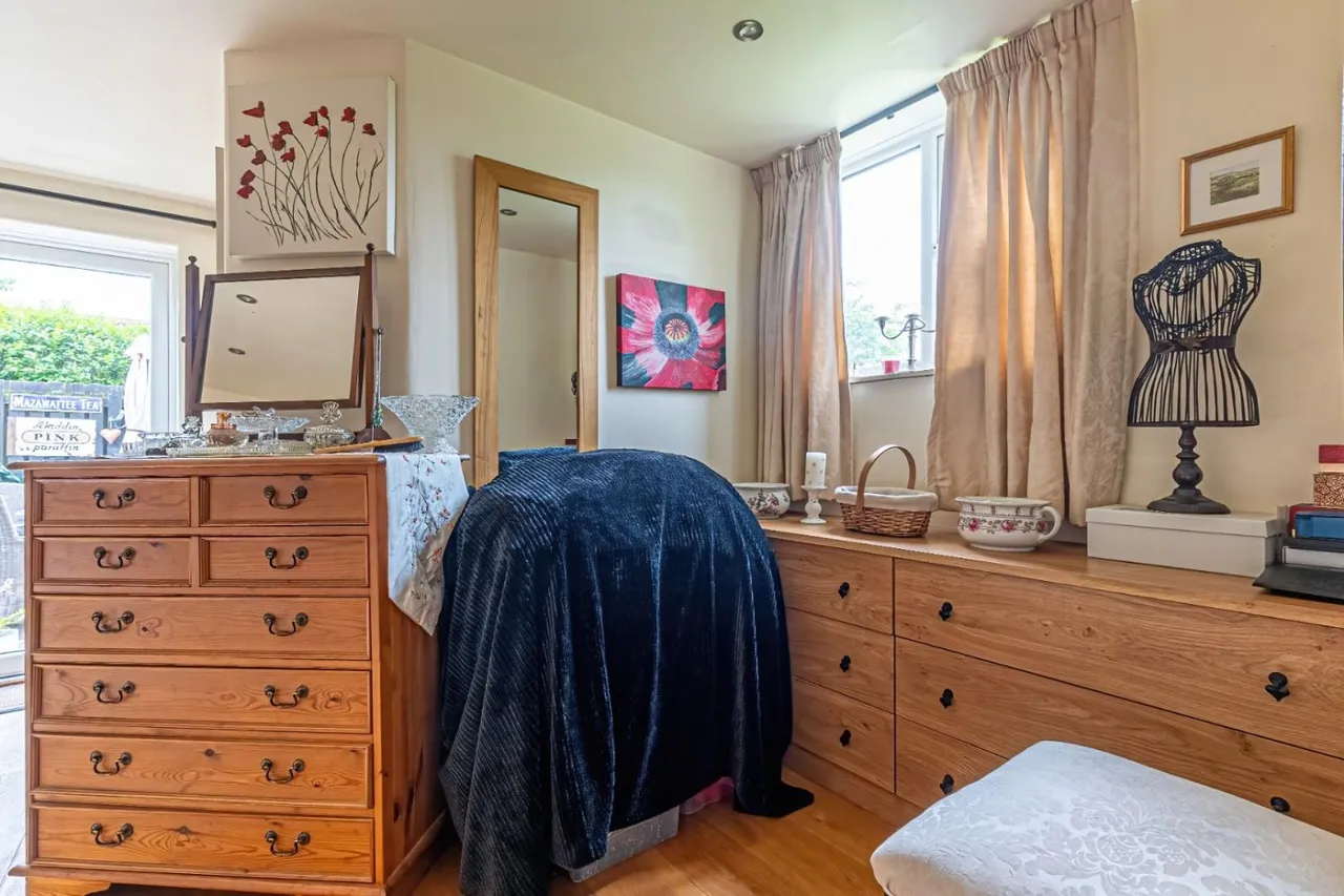 The Shire House, Rowden Farm Barns, LU7, photo 9
