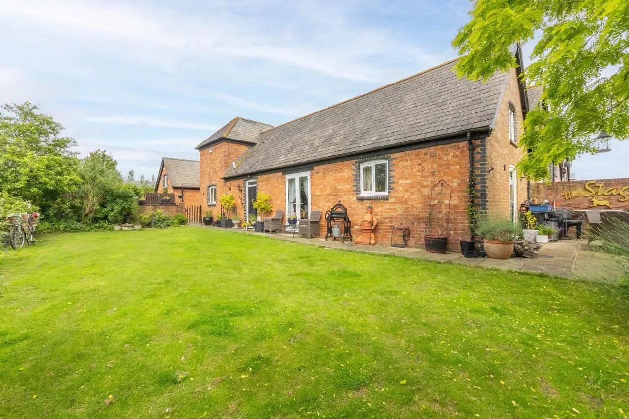 The Shire House, Rowden Farm Barns, LU7, photo 23