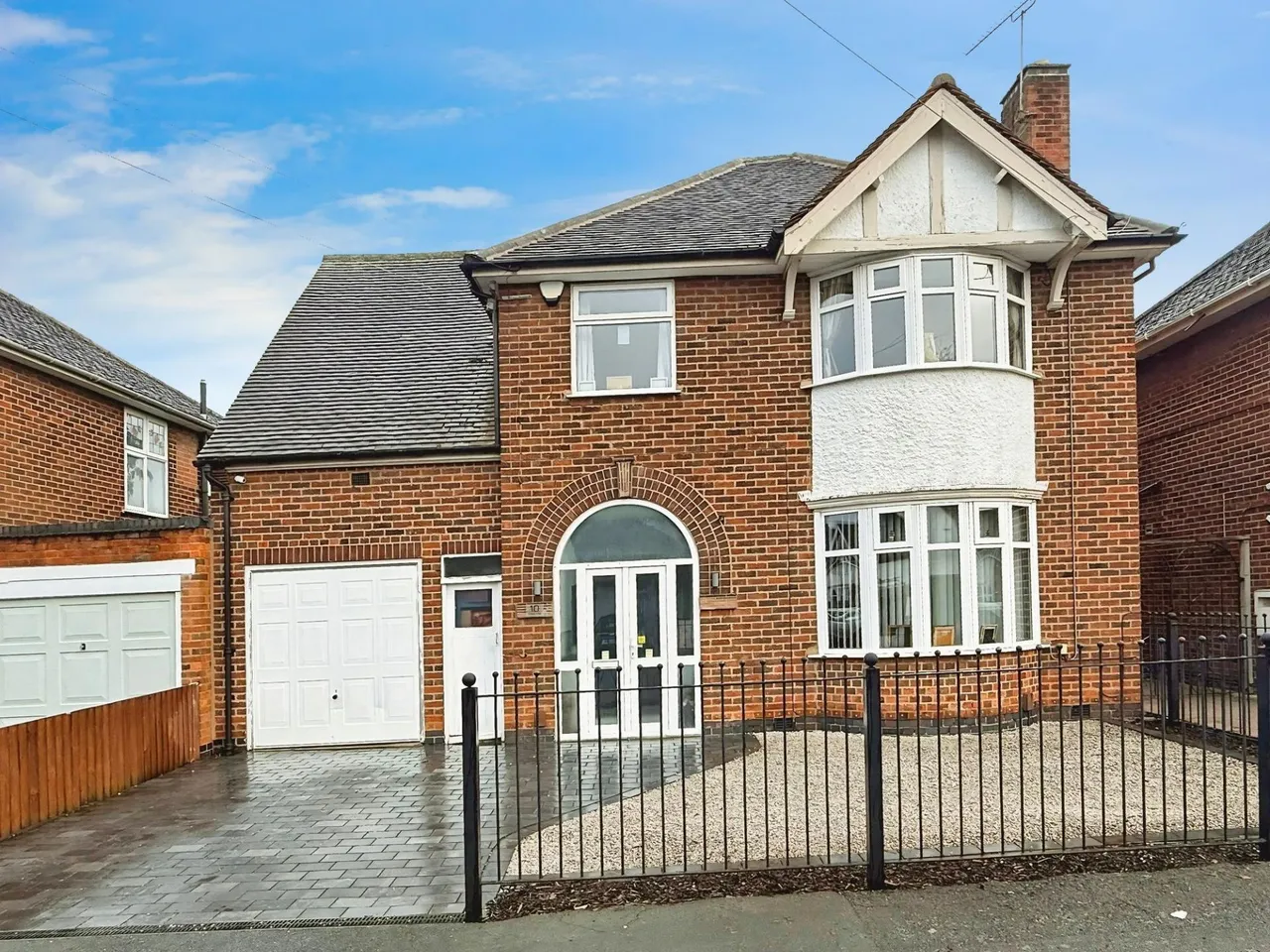 4 bed house for sale, Peters Drive, Leicester, LE5