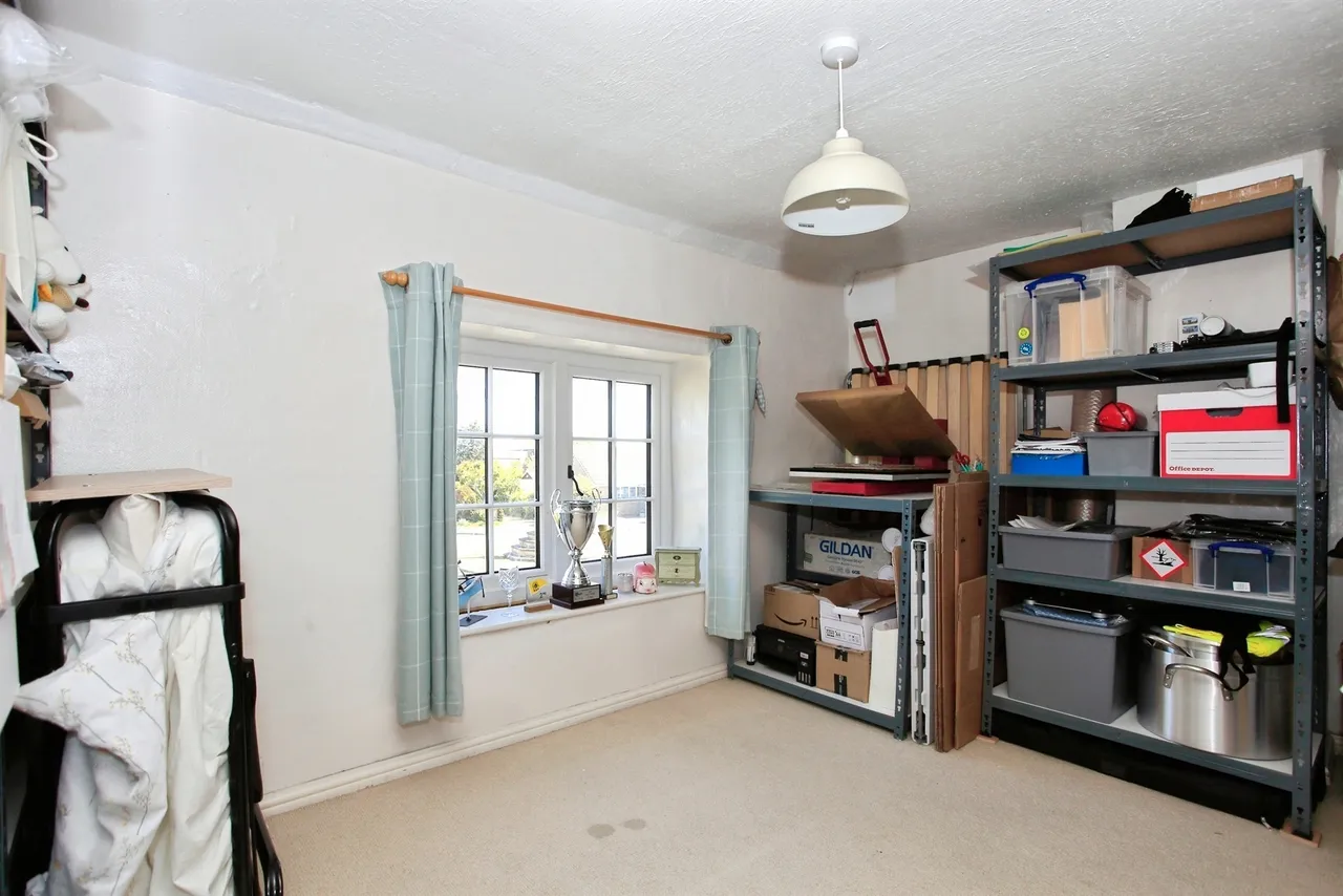 Chestnut Close, Peterborough, PE6, photo 13