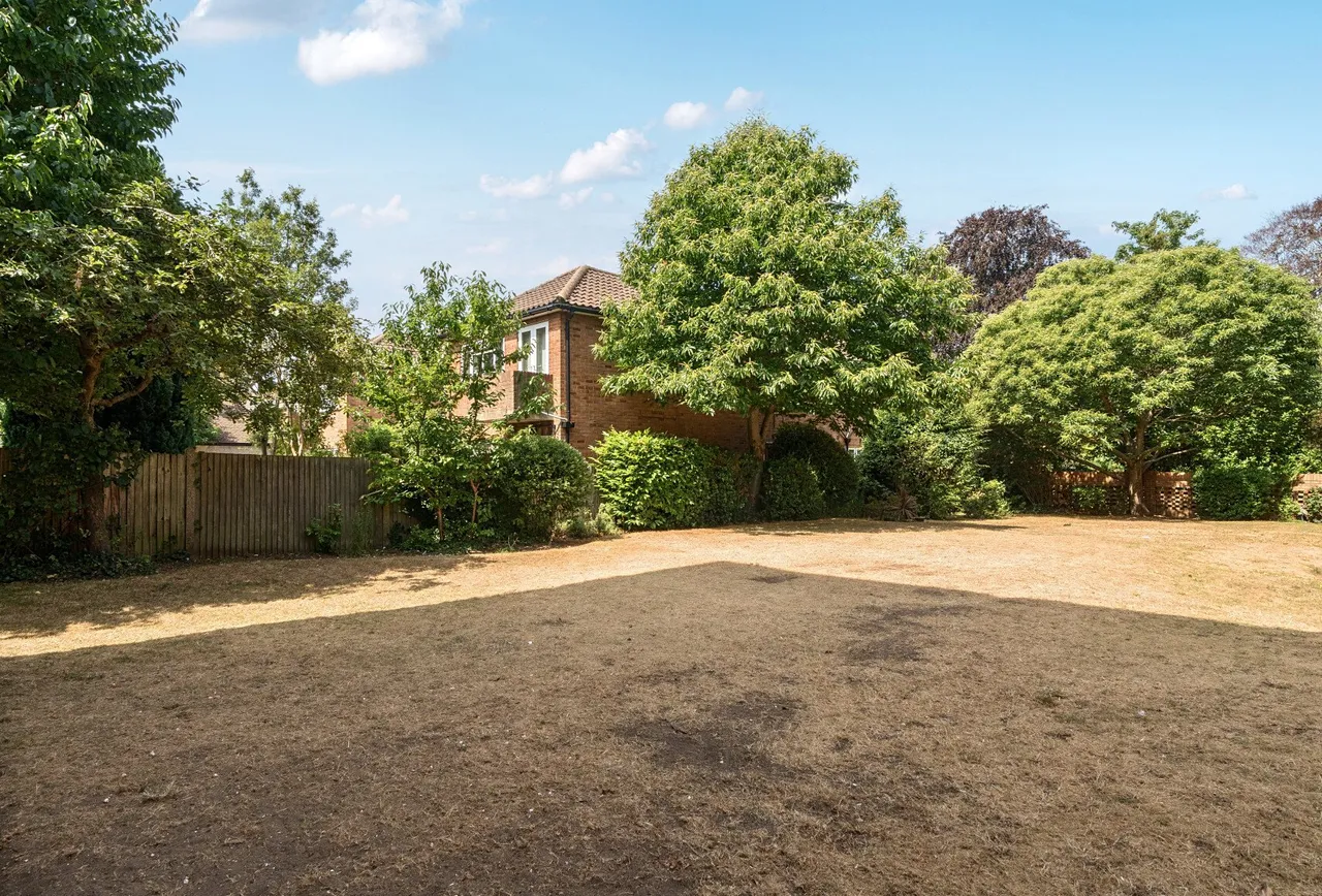 Embassy Court, Shotfield, SM6 0JB, photo 10