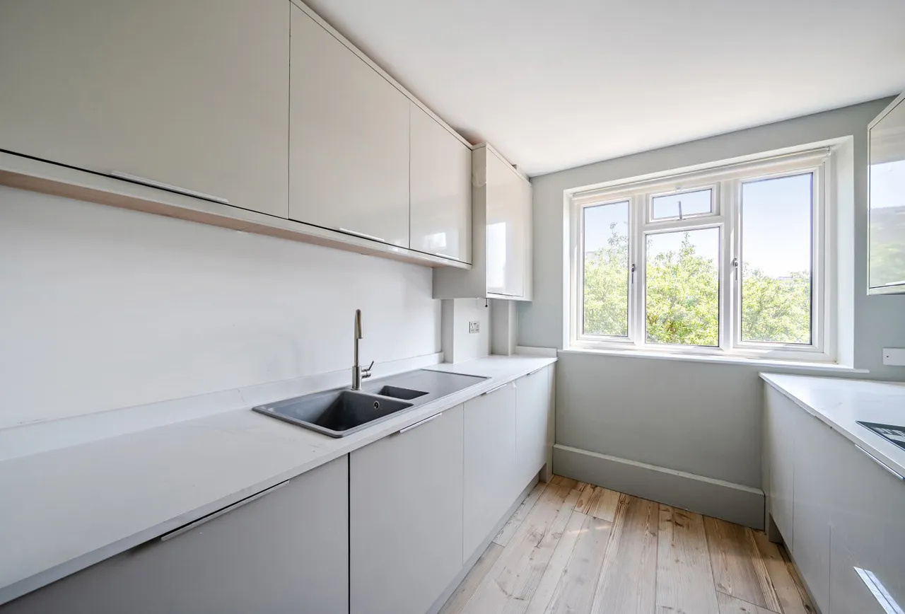 Embassy Court, Shotfield, SM6 0JB, photo 20