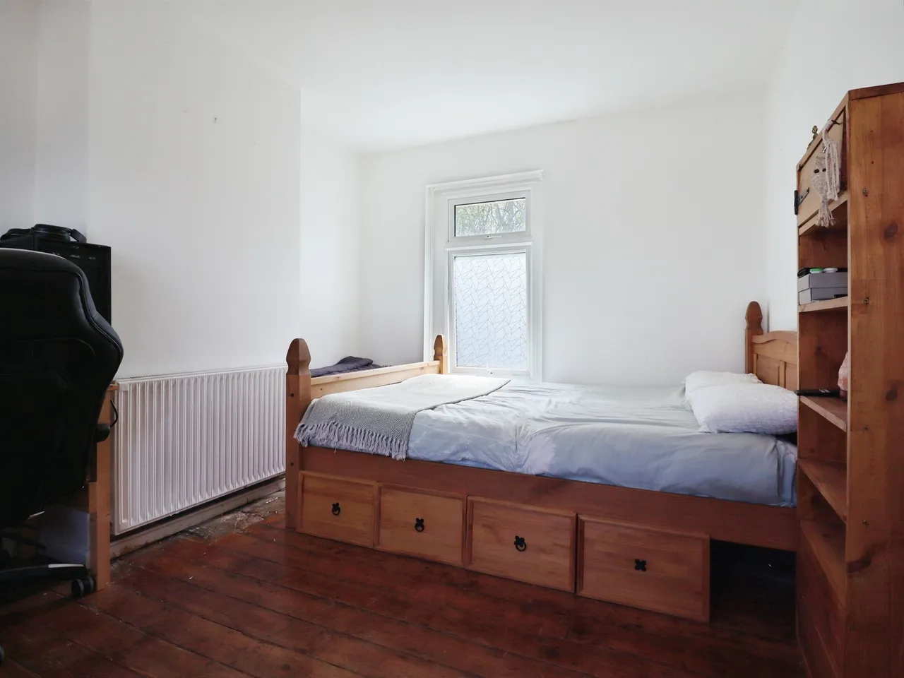 Cawley Place, Barry, photo 6