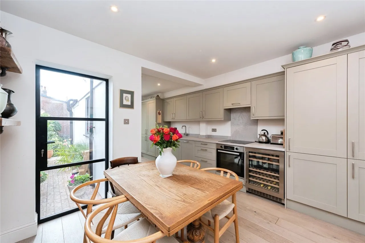 Bonner Hill Road, Kingston Upon Thames, KT1, photo 2