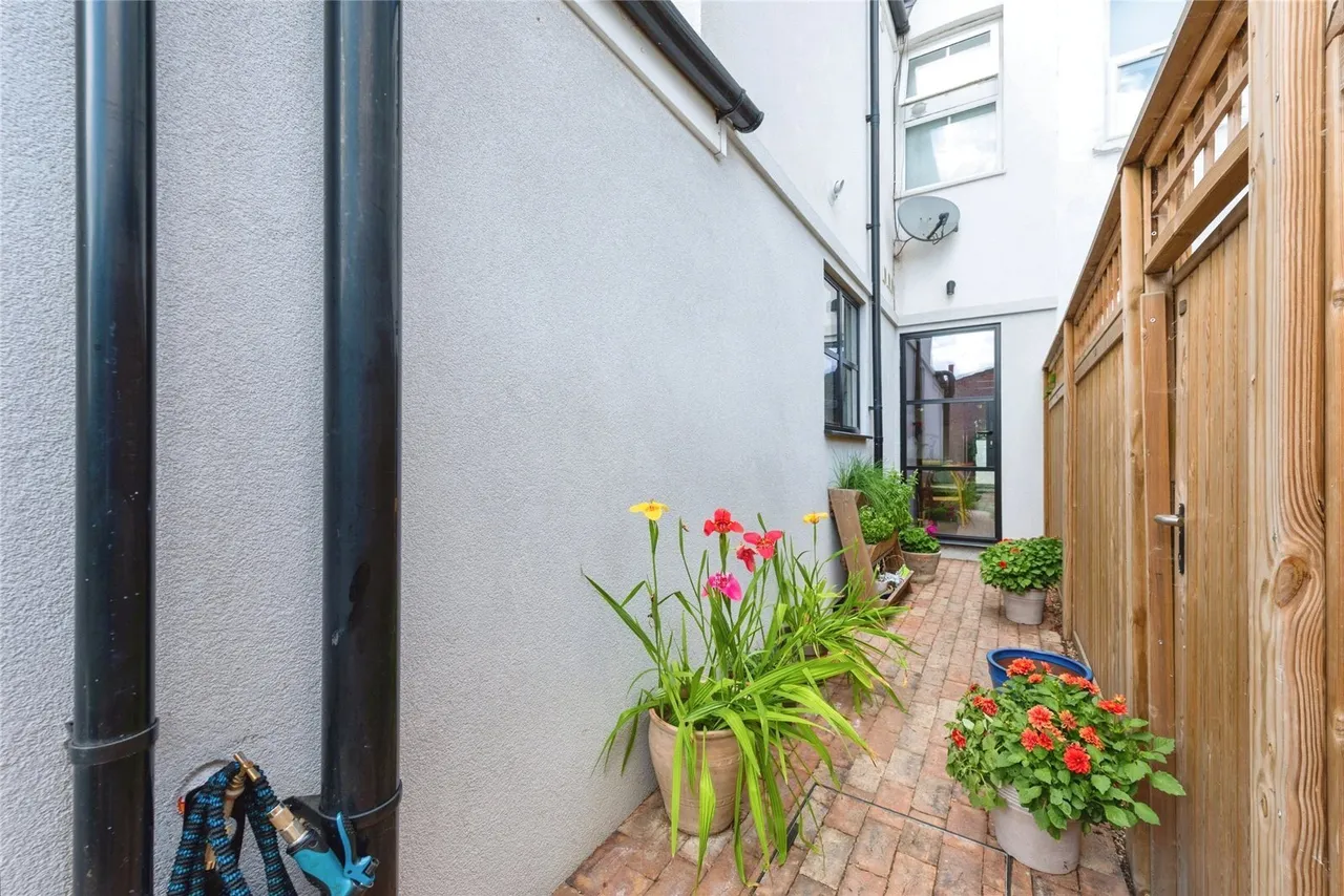 Bonner Hill Road, Kingston Upon Thames, KT1, photo 23