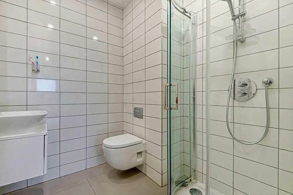 Commercial Road, Danestone Court, E1, photo 7