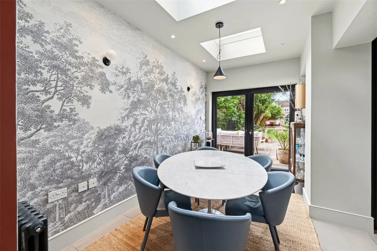 Oak Avenue, Hampton, TW12 3NR, photo 6