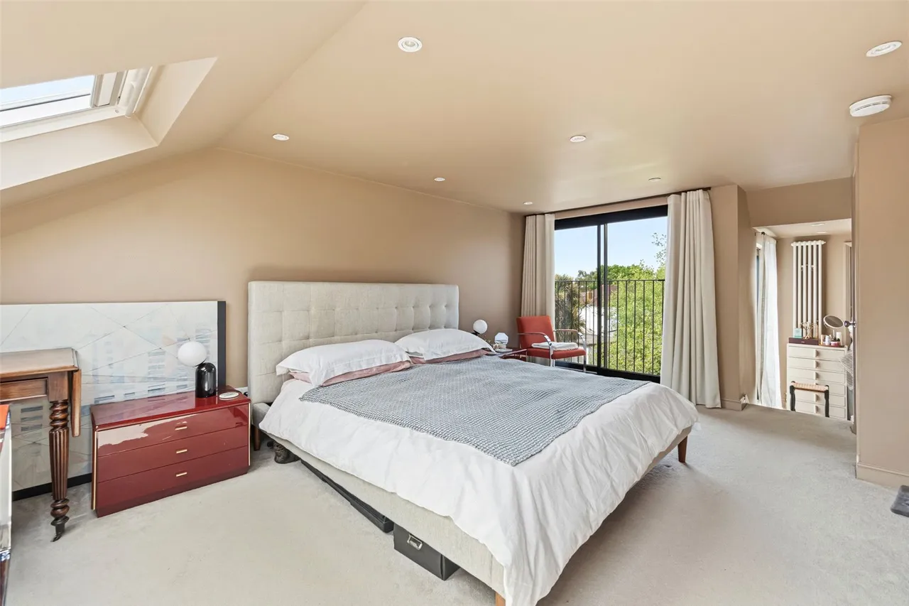 Oak Avenue, Hampton, TW12 3NR, photo 12