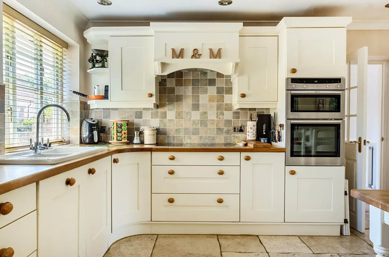 Corston, Corston Malmesbury, SN16, photo 6