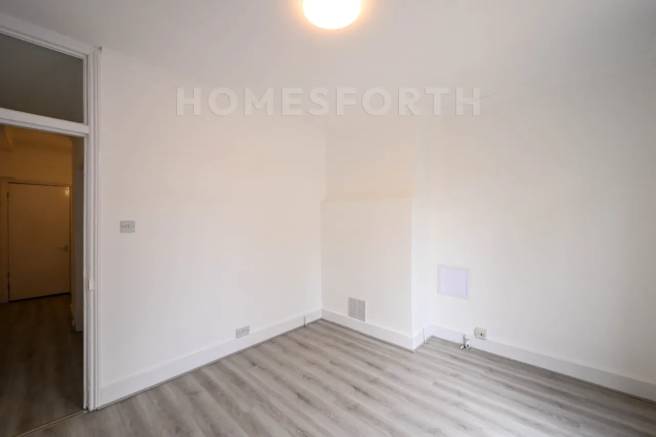 Greenford Avenue, Greenford, W7, photo 11