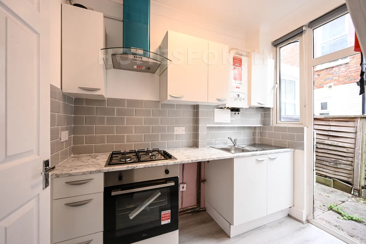 Greenford Avenue, Greenford, W7, photo 4