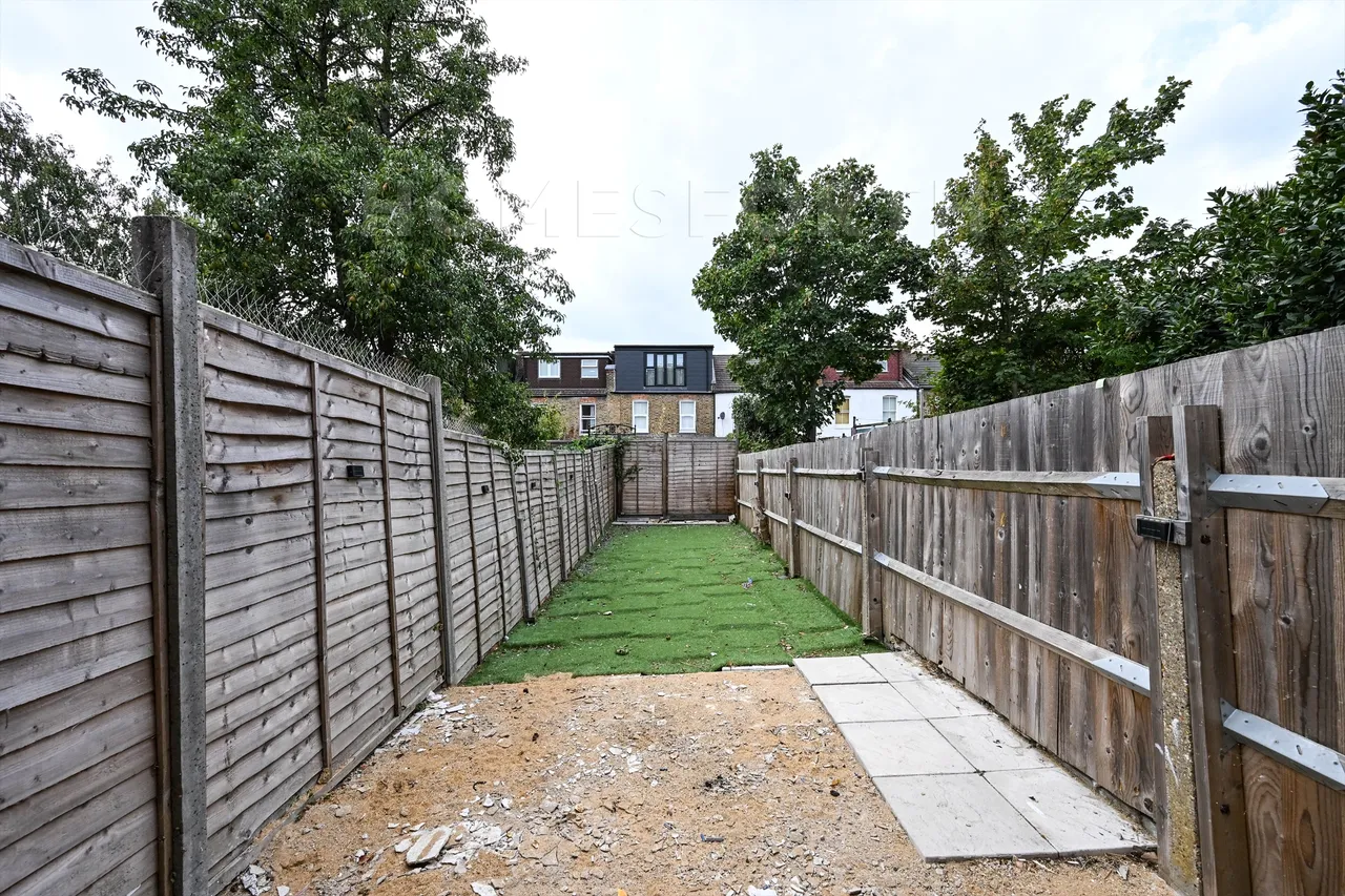 Greenford Avenue, Greenford, W7, photo 13