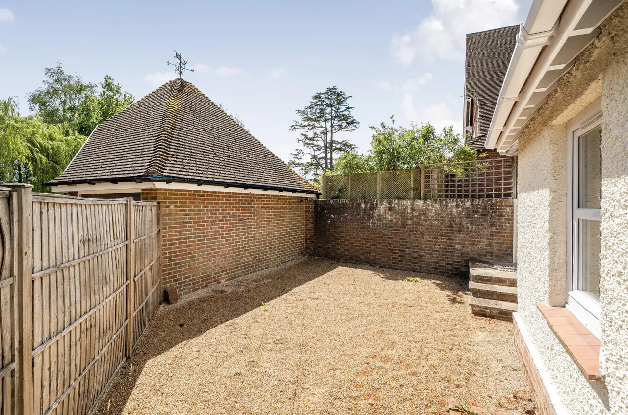 Old Lane, Mayfield, TN20, photo 17