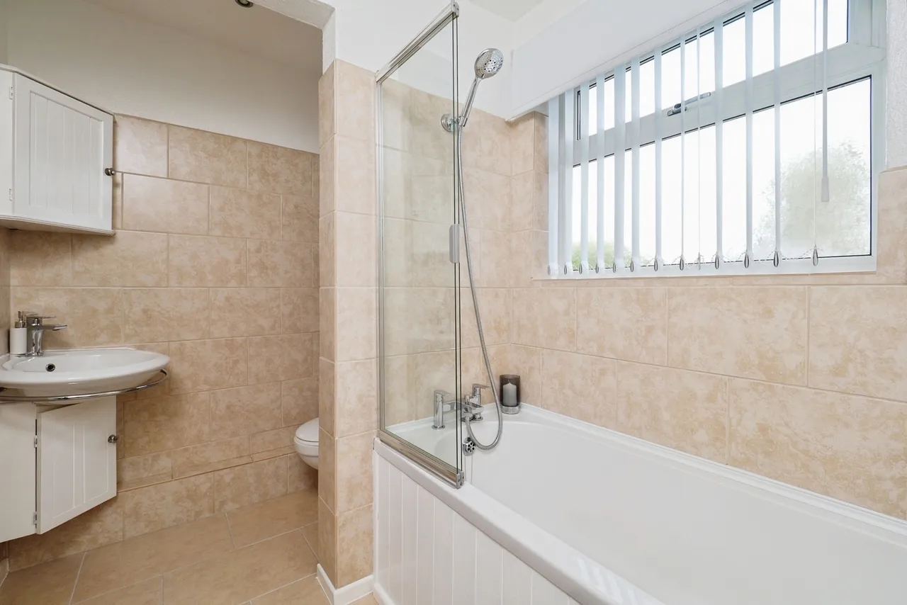 Ash Tree Square, Bramcote, NG9, photo 13