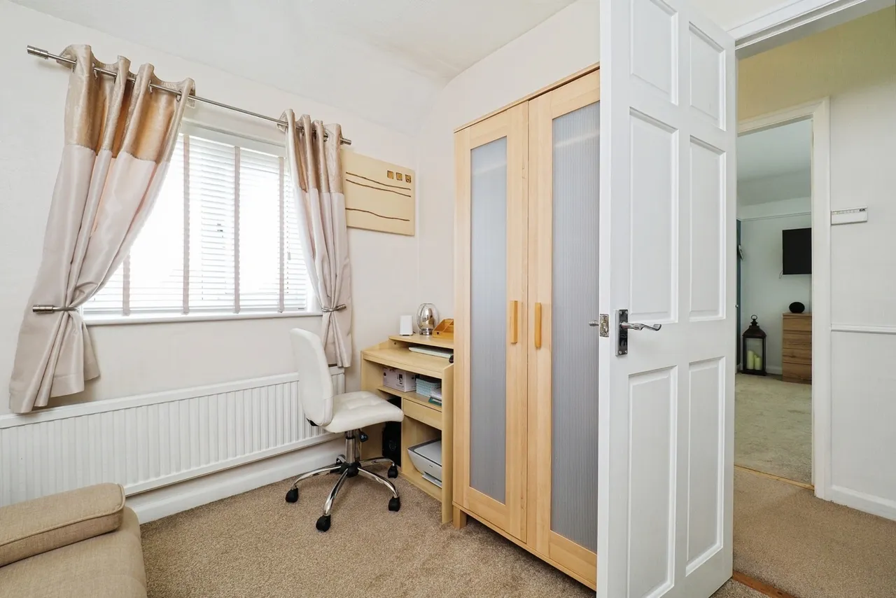 Ash Tree Square, Bramcote, NG9, photo 12