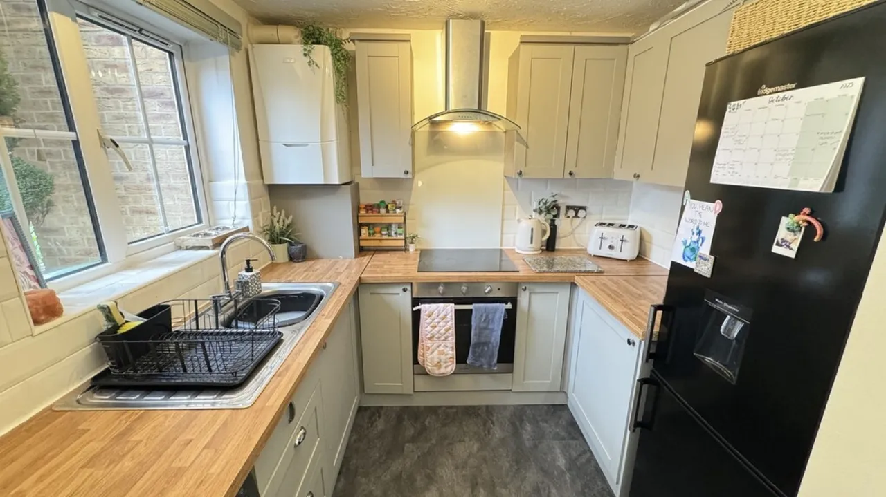 Pavely Gardens, Hilperton, BA14, photo 4
