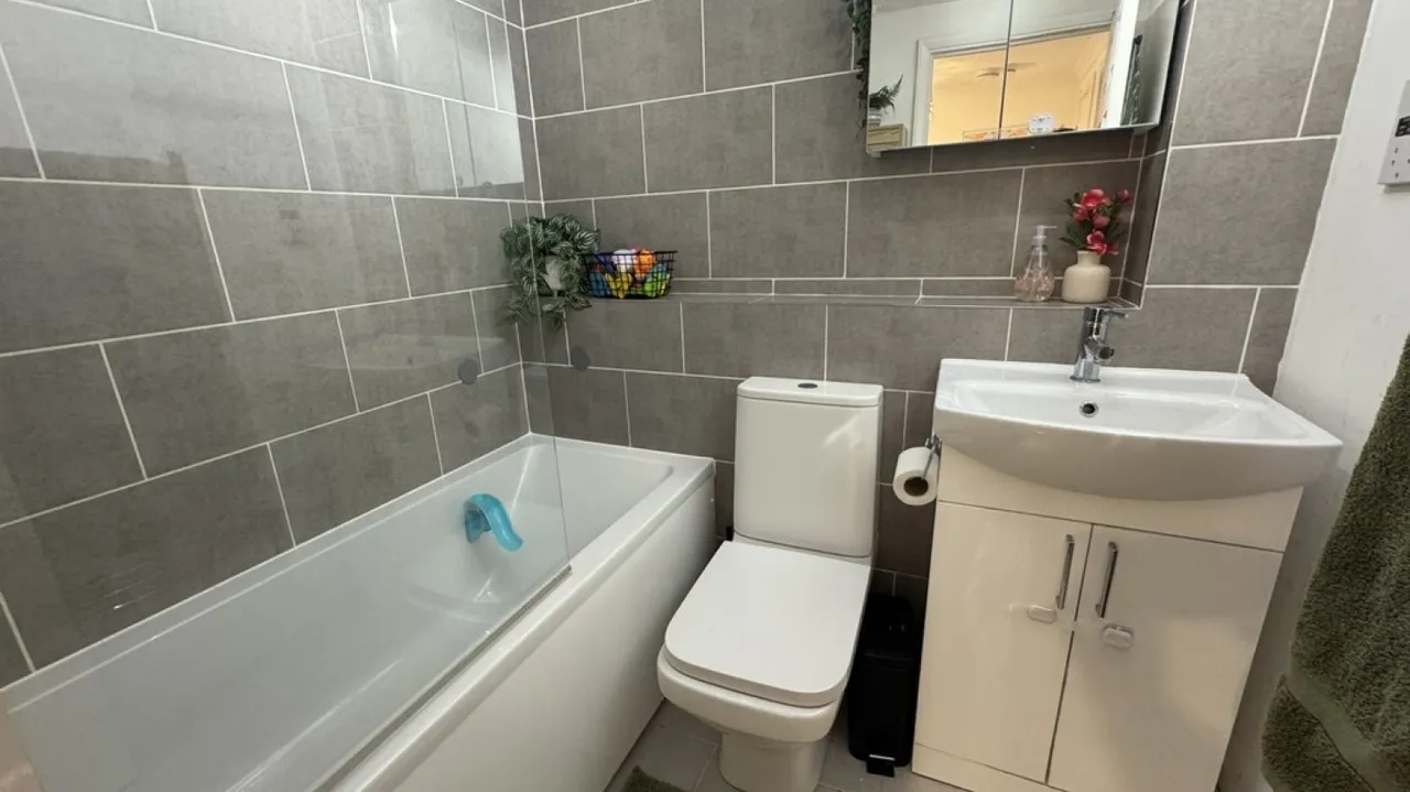 Pavely Gardens, Hilperton, BA14, photo 7