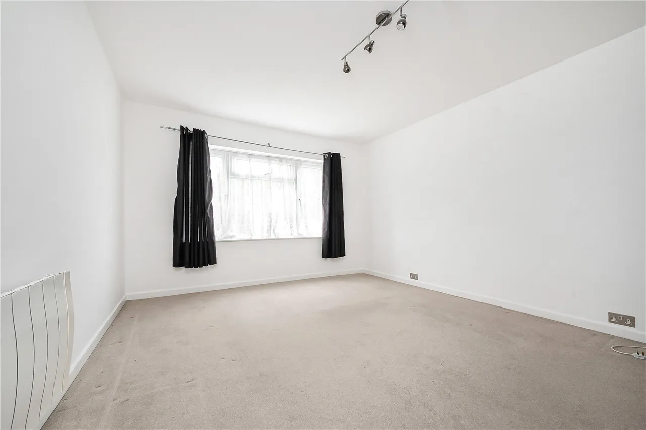 Staines Road, Twickenham, TW2, photo 10