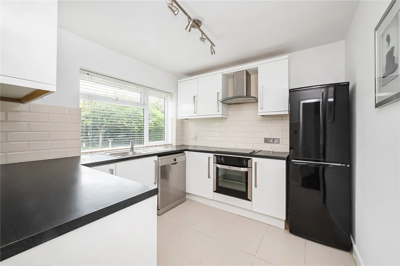 Staines Road, Twickenham, TW2, photo 4