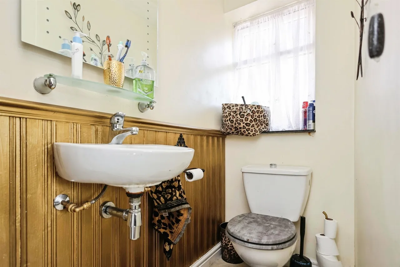 Wells Green Road, Solihull, B92, photo 9