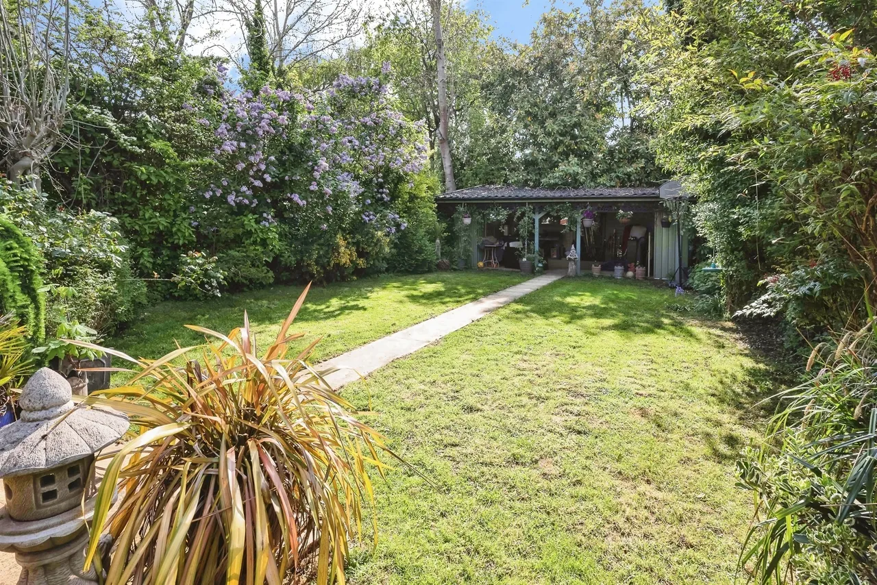 Wells Green Road, Solihull, B92, photo 15
