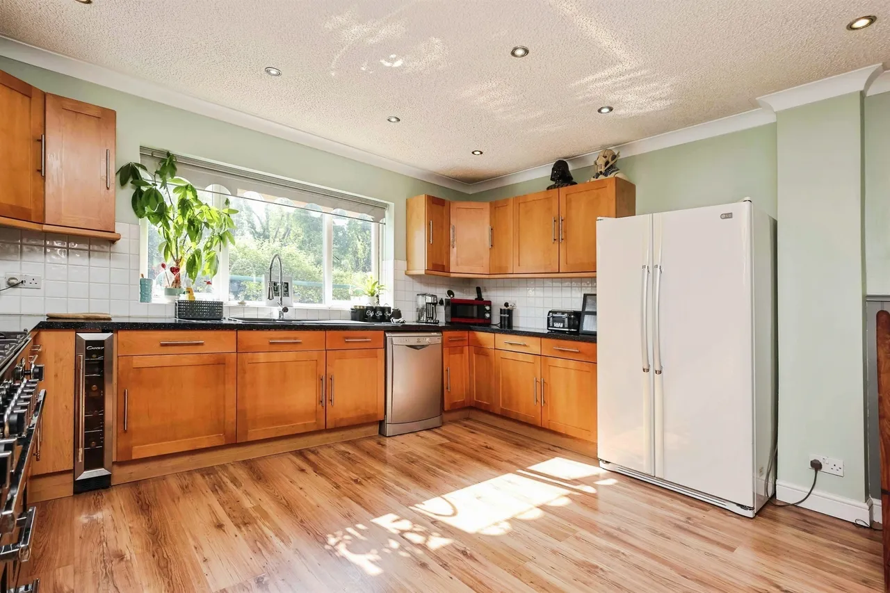 Wells Green Road, Solihull, B92, photo 3