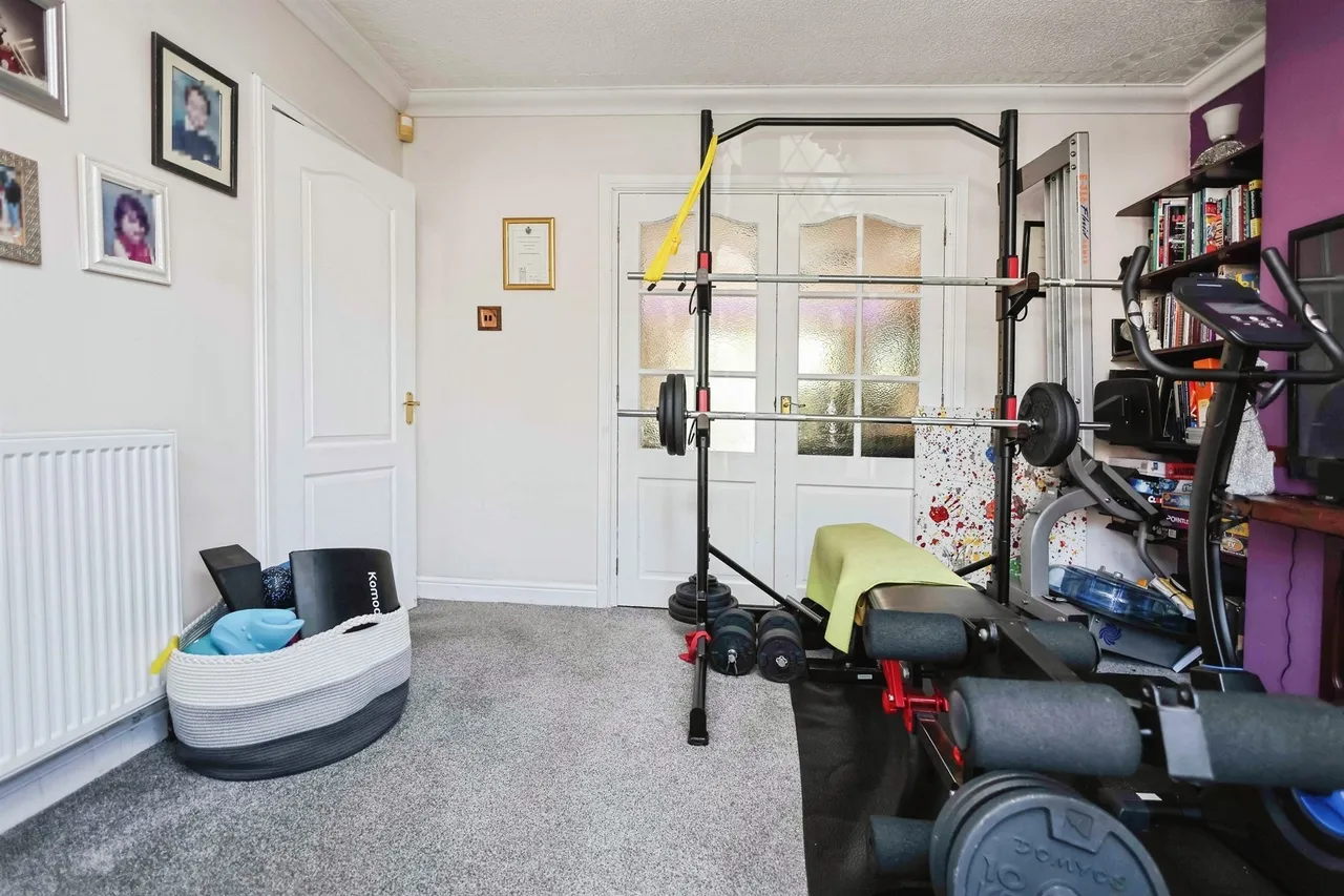 Wells Green Road, Solihull, B92, photo 6