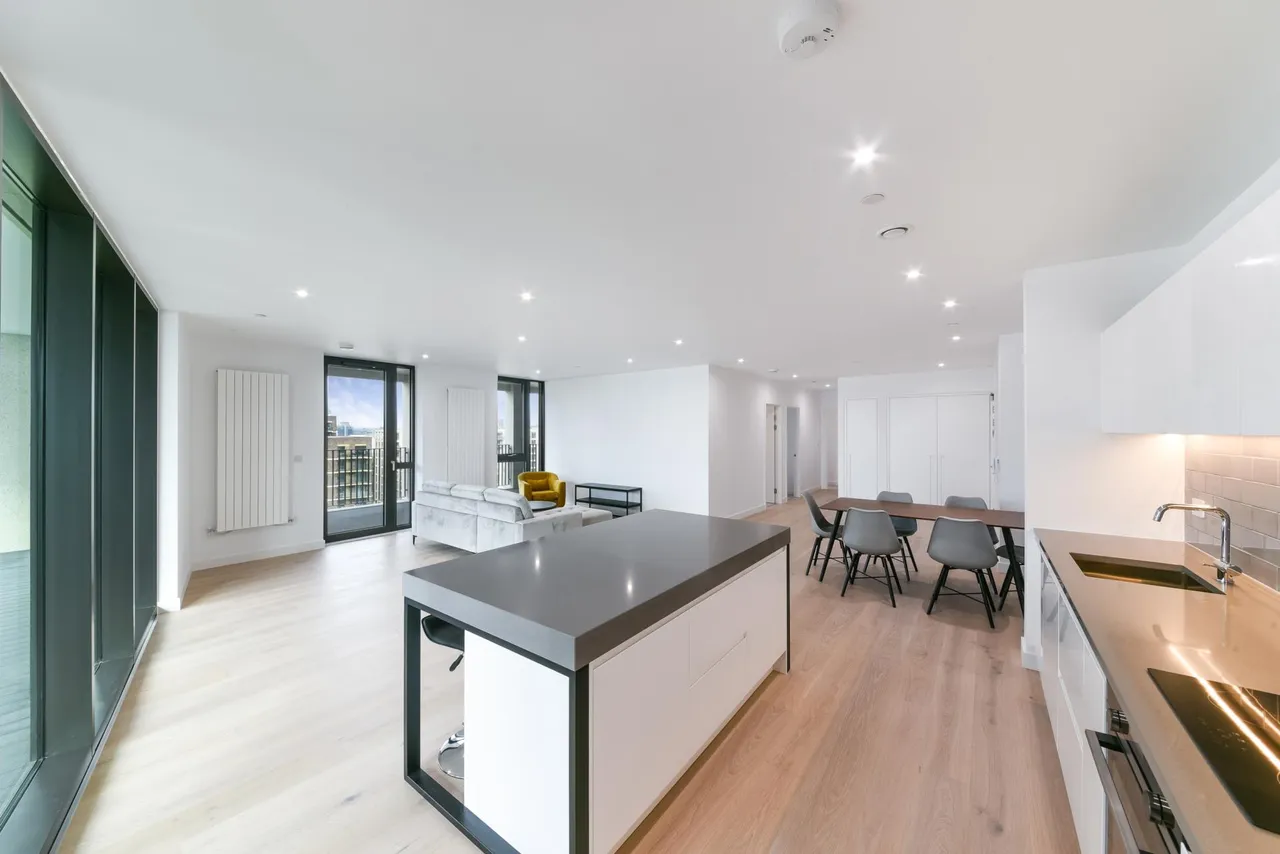 Pinnacle House, Royal Wharf, E16, photo 5