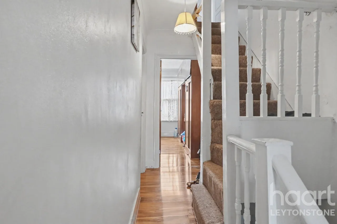 Pearcroft Road, London, E11, photo 4