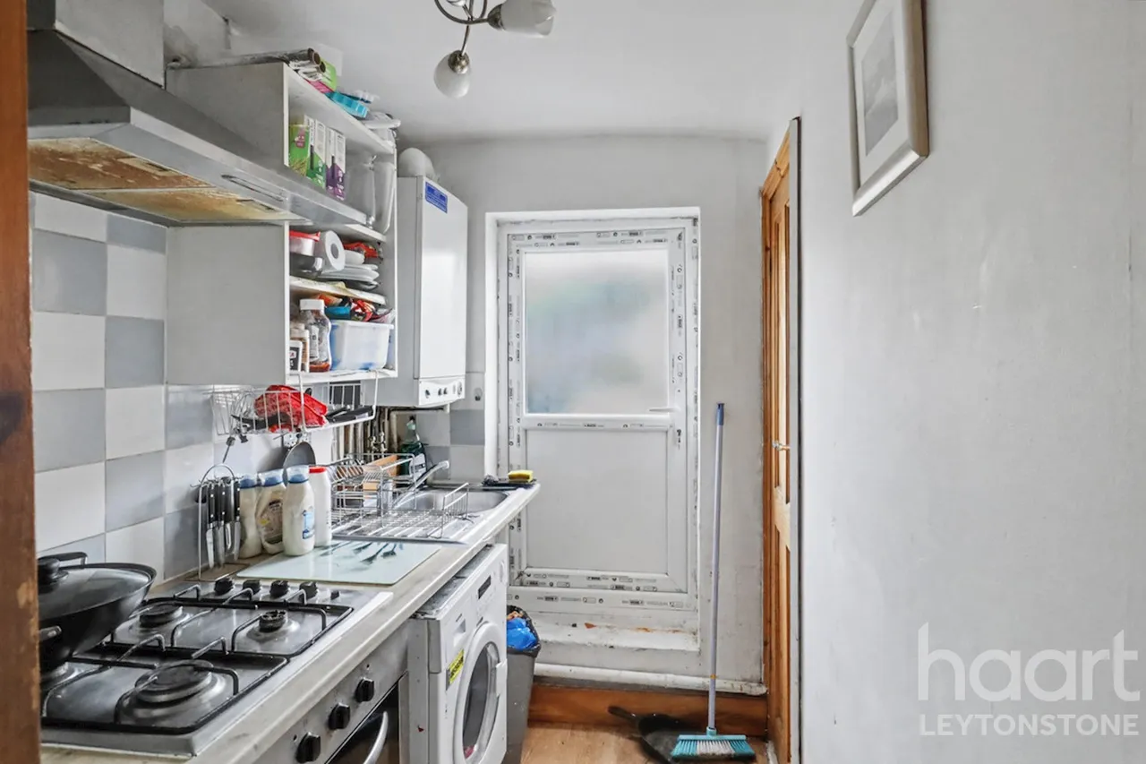 Pearcroft Road, London, E11, photo 5