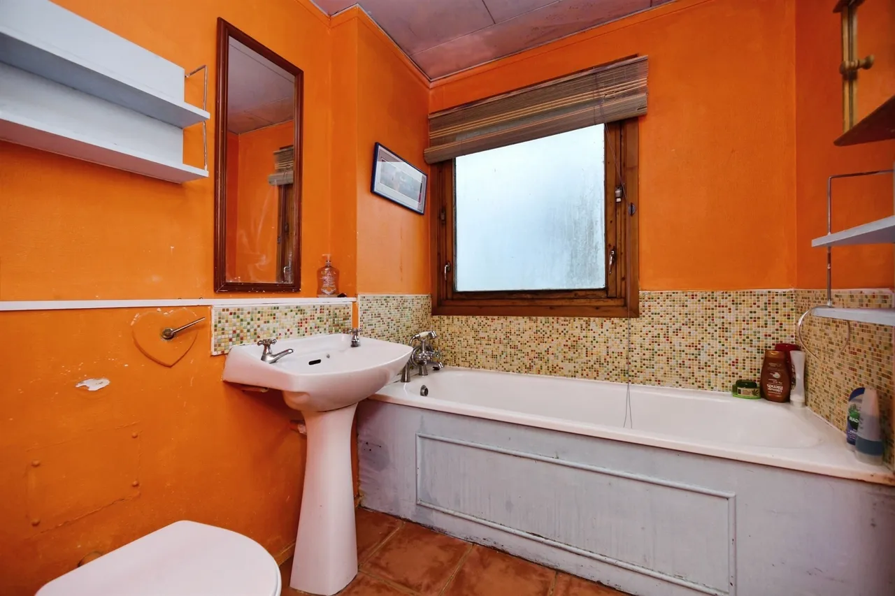 The Broadway, Brighton, photo 4